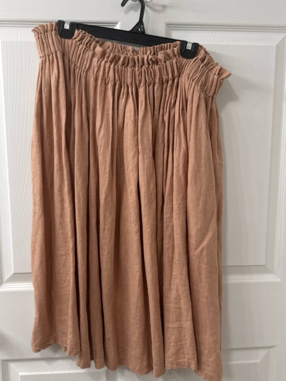 Linen Fairy Tales Women's Elastic Waist Gathered Midi Skirt - Tan